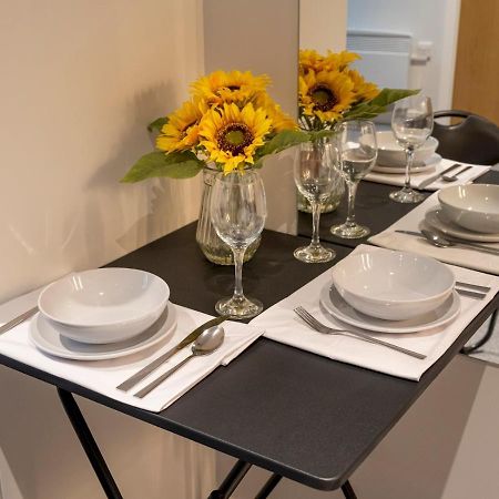 Pass The Keys Cosy High Street Studio With Free Parking Appartement Lincoln Buitenkant foto