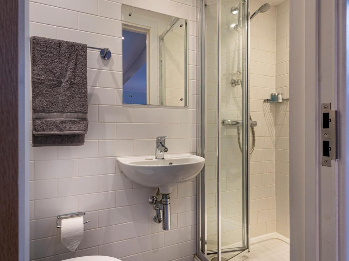Pass The Keys Cosy High Street Studio With Free Parking Appartement Lincoln Buitenkant foto